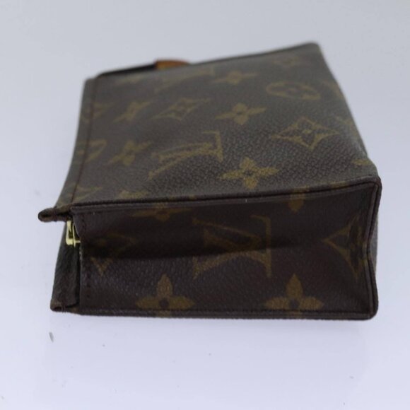 LOUIS VUITTON Monogram Poche Toilette 15 Pouch - Picture 5 of 16
